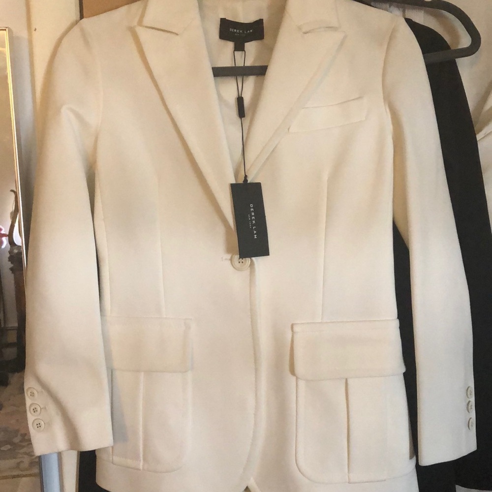 Gorgeous Derek Lam Ivory Blazer 🦄Wardrobe staple!